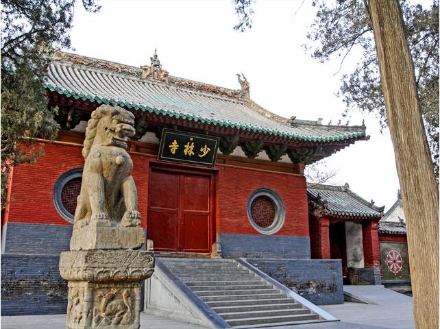 原中央政治局全国人大常委会副委员长李铁映参观少林药局 原中央政治局全国人大常委会副委员长李铁映参观少林药局